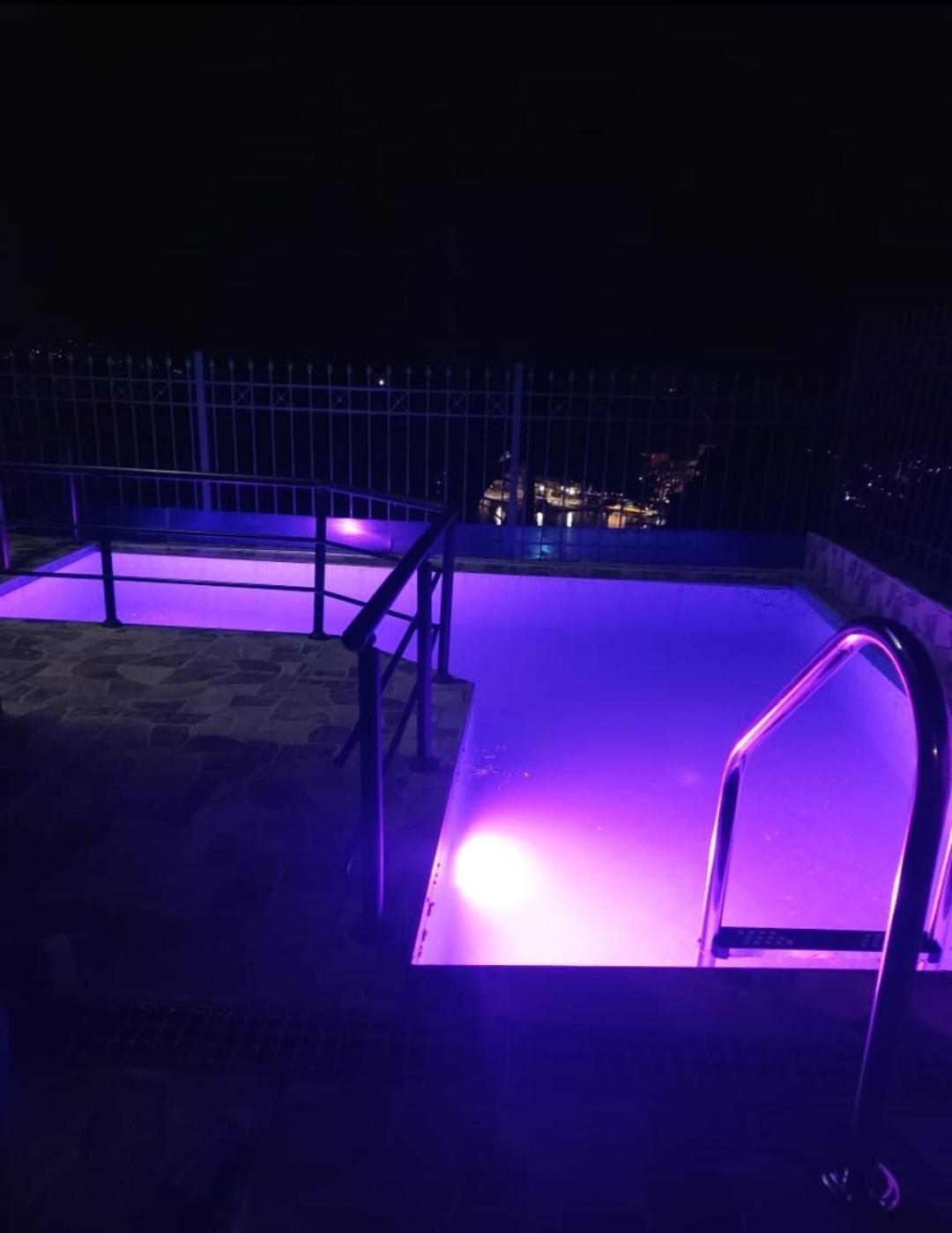 Villa Luiza Sarandë エクステリア 写真